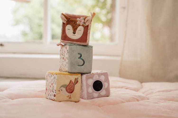 Little-Dutch-4-Miekkie-kostki-aktywizujace-Fairy-Garden-polkabubu-6.jpg