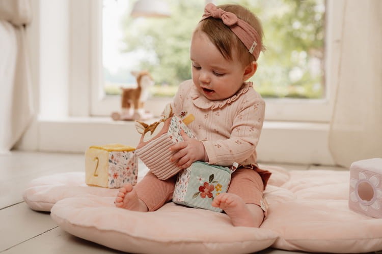 Little-Dutch-4-Miekkie-kostki-aktywizujace-Fairy-Garden-polkabubu-2.jpg