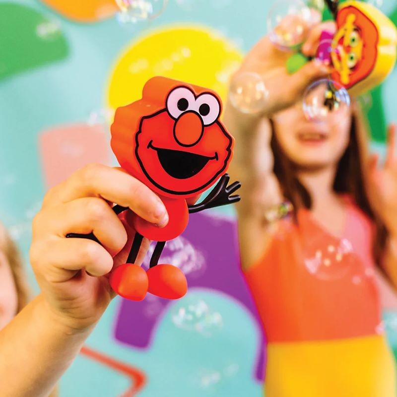 Glo-Pals-Postac-do-kapieli-elmo-zestaw-z-dwiema-kostkami-polkabubu-2.jpg