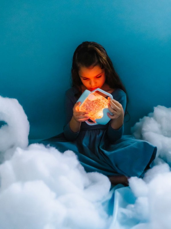 Glo-Pals-Sloik-sensoryczny-do-napelniania-woda-kolor-blekitny-Frosty-Fun-polkabubu-4.jpg