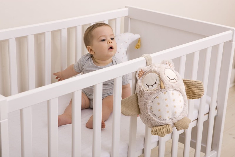 szumiaca-sowa-z-czujnikiem-dzwieku-i-pozytywka-cloud-b-nighty-night-owl-smart-sensor-polkabubu-4.jpg