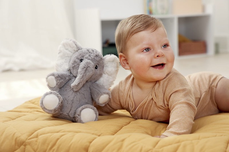 szumiacy-slonik-z-pozytywka-cloud-b-elliot-elephant-on-the-go-polkabubu-7.jpg