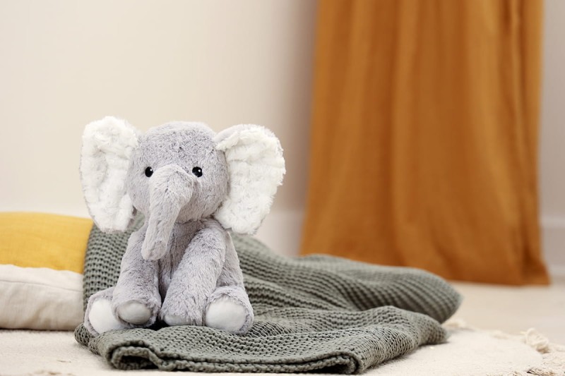 szumiacy-slon-z-pozytywka-cloud-b-elliot-elephant-polkabubu-9.jpg