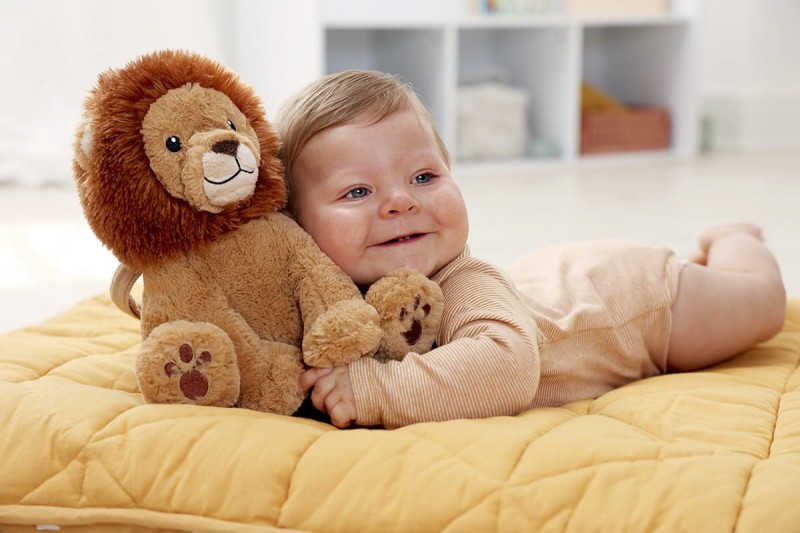 szumiacy-lew-z-czujnikiem-dzwieku-i-pozytywka-cloud-b-louis-lion-smart-sensor-polkabubu-6.jpg