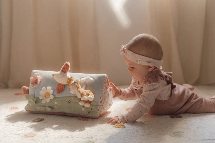 Little-Dutch-Trojkat-edukacyjny-Fairy-Garden-polkabubu-7.jpg