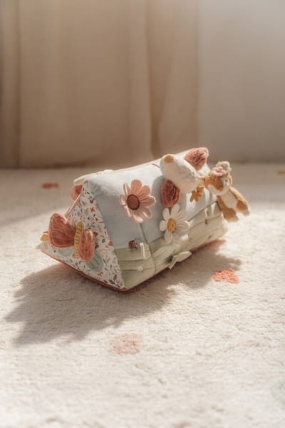 Little-Dutch-Trojkat-edukacyjny-Fairy-Garden-polkabubu-10.jpg