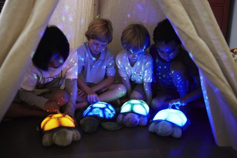 cloud-b-projektor-gwiezdny-zolw-niebieski-twilight-turtle-polkabubu-4.jpg
