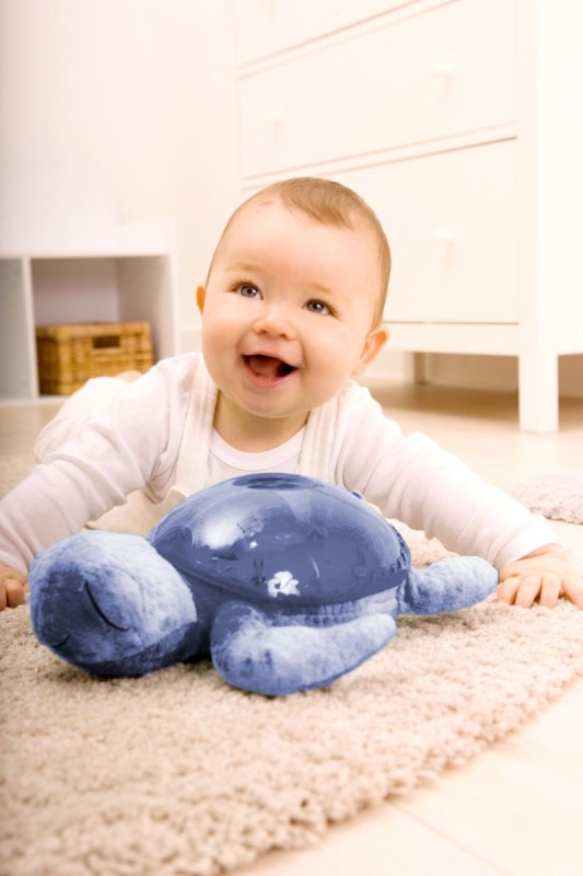 cloud-b-projektor-z-pozytywka-zolw-podwodny-fioletowy-eco-tranquil-turtle-polkabubu-5.jpg