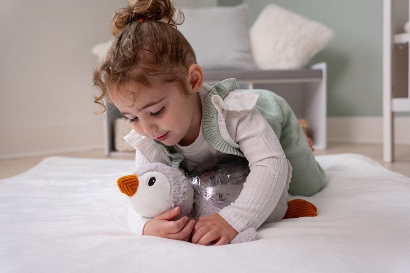 cloud-b-projektor-z-pozytywka-pingwin-eco-tranquil-penguin-polkabubu-6.jpg