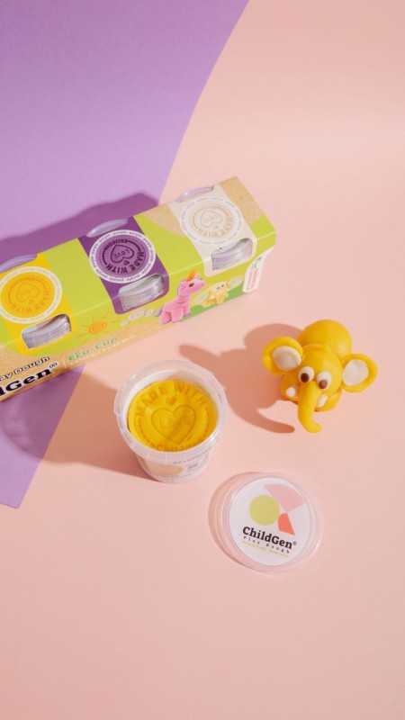 ChildGen-Naturalna-ciastolina-w-eko-kubkach-zestaw-4-kolorow-bialy-rozowy-fioletowy-zolty-polkabubu-3.jpg
