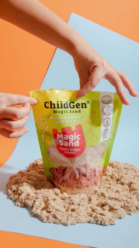 ChildGen-Piasek-kinetyczny-100-NATURALNY-SKLAD-opakowanie-re-fill-uzupelniajace-907g-zapach-brzoskwiniowy-polkabubu-4.jpg
