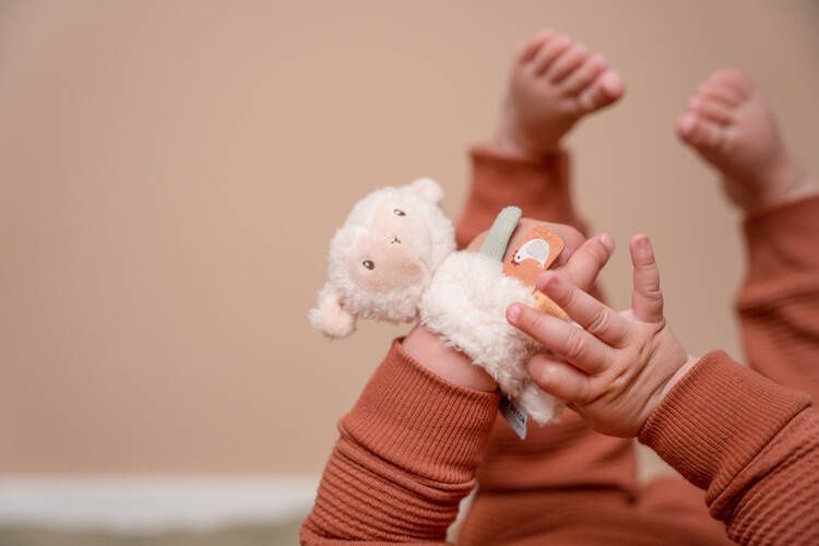 Little-Dutch-Bransoletka-grzechotka-Little-Farm-LD8824-polkabubu-3.jpg