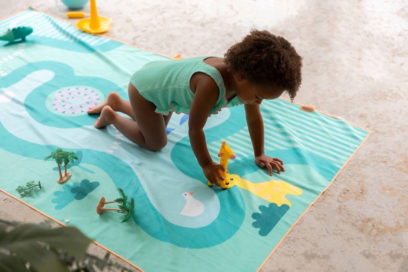 quut-174707-5425031174707-QUUT-Dwustronny-ręcznik-plażowy-PlayTowels-L-180-100-cm-Safari- (11)-polkabubu.jpg