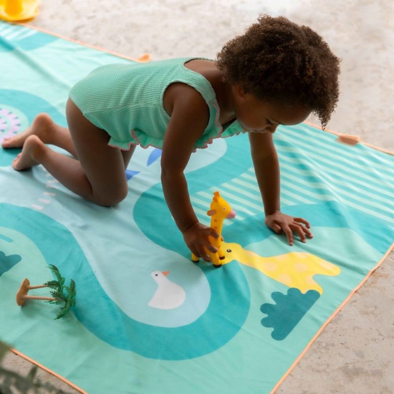 quut-174707-5425031174707-QUUT-Dwustronny-ręcznik-plażowy-PlayTowels-L-180-100-cm-Safari-polkabubu.jpg