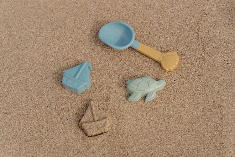 Little-Dutch-Zestaw-do-piasku-3-el-Sailors-Bay-polkabubu-5.jpg