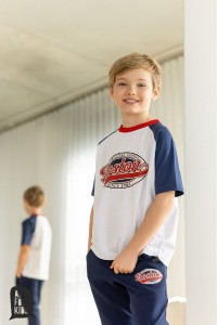 T-shirt BIAŁY z Elementami Granatowymi "Boston"