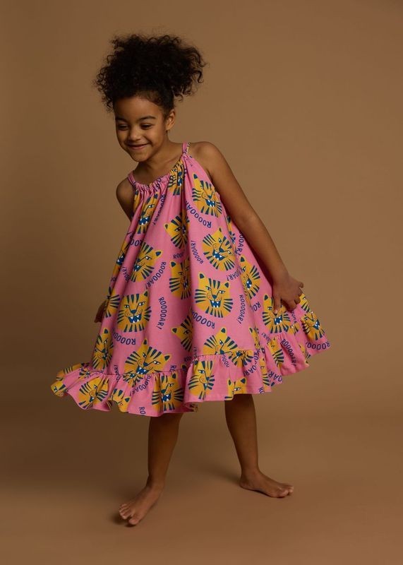 Dziewczynka w sukience Bow Dress PINK TIGERS – stylizacja na co dzień