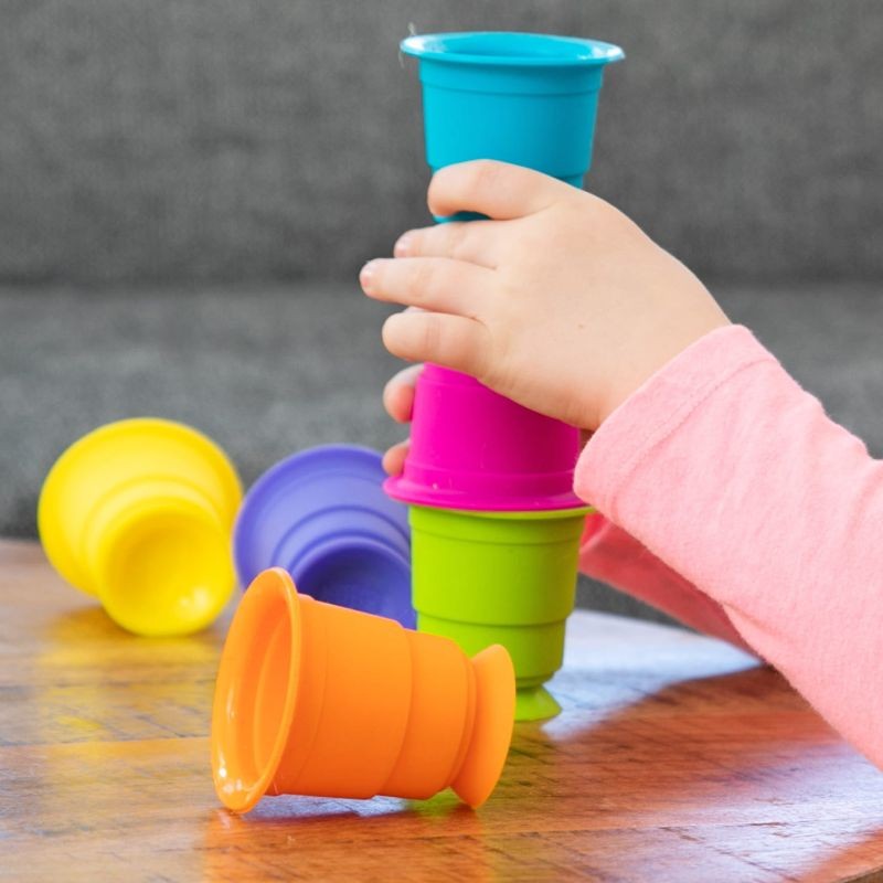 fat-brain-toys-kubeczki-przysawki-polkabubu-13.jpg