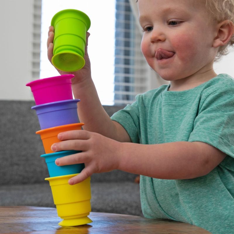 fat-brain-toys-kubeczki-przysawki-polkabubu-14.jpg