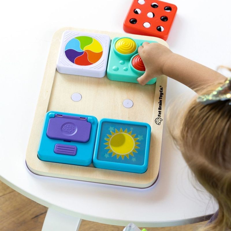 fat-brain-toy-Magnetyczne-Kwadraty-PlayTab-zestaw-4-polkabubu-6.jpg