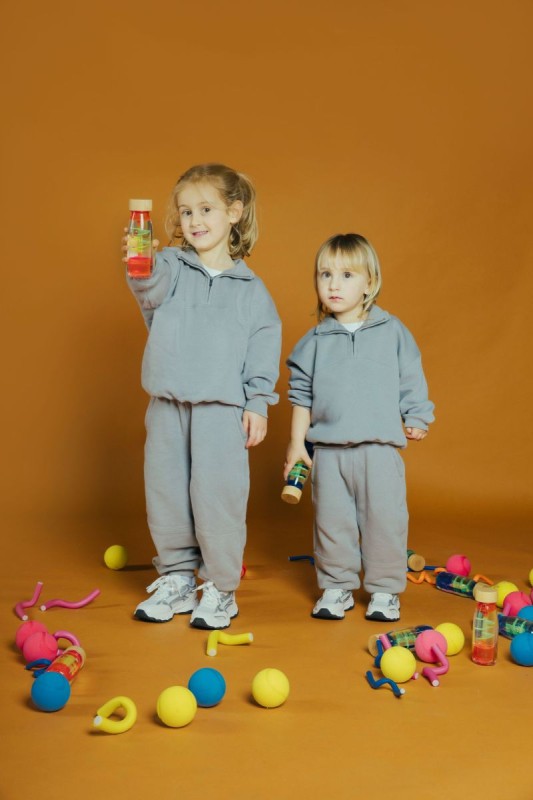 Petit-Boum-Butelka-sensoryczna-dwufazowa-MOVE-SPIRALA-rozowa-polkabubu-8.jpg