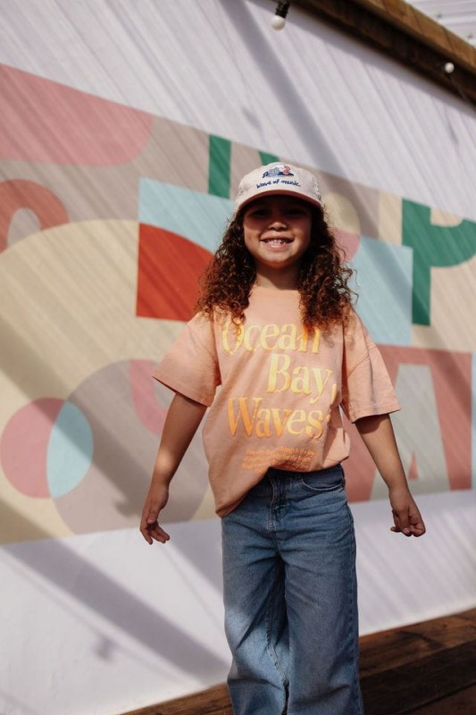 Stylowa czapka dla dziecka – Linen Wave Hello Hossy w użyciu