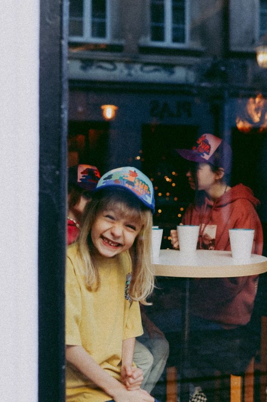 Bawełniany pasek przeciwpotny w czapce dziecięcej Super Me Blue Small Kids Cap DASHKI – komfort noszenia