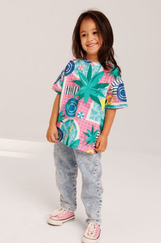 Stylizacja z T-shirtem Holiday POOL