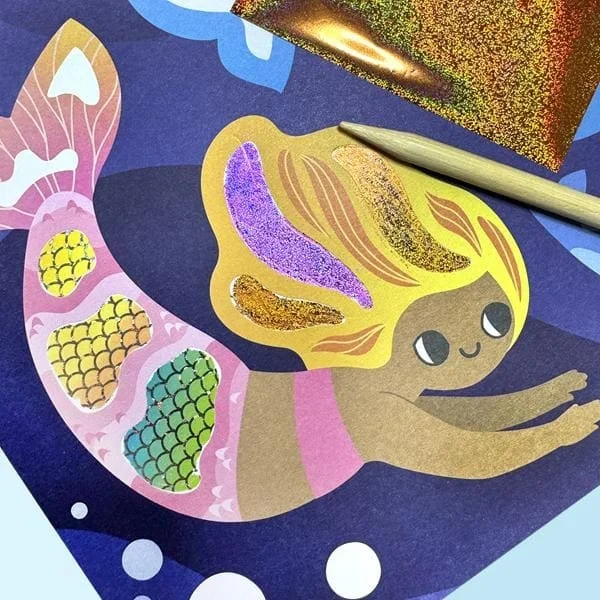 Syrenka ozdobiona holograficzną folią