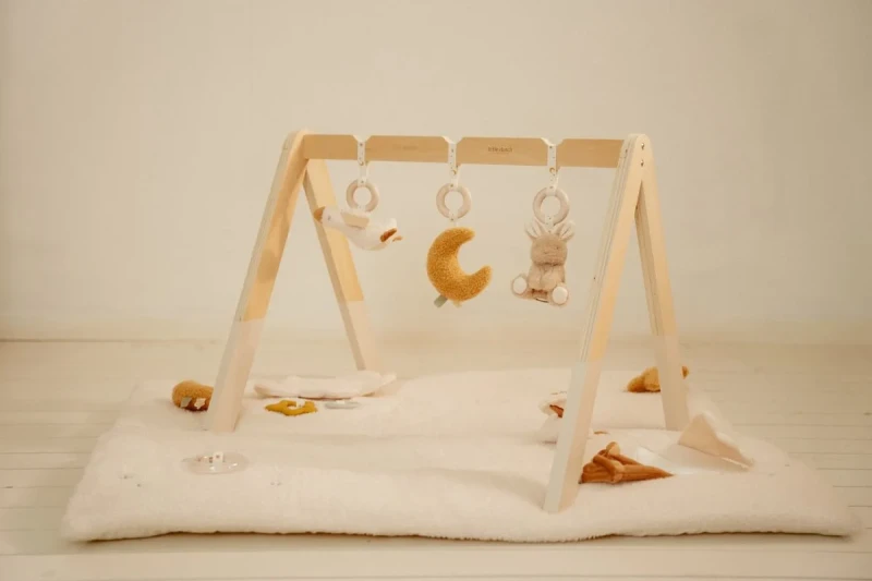 baby gym z króliczkiem, księżycem i gąską