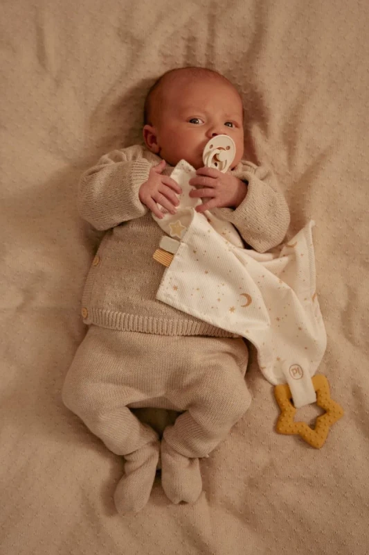 cuddle-cloth-with-teething-ring-newborn-naturals-ld8428-8 - Medium.webp