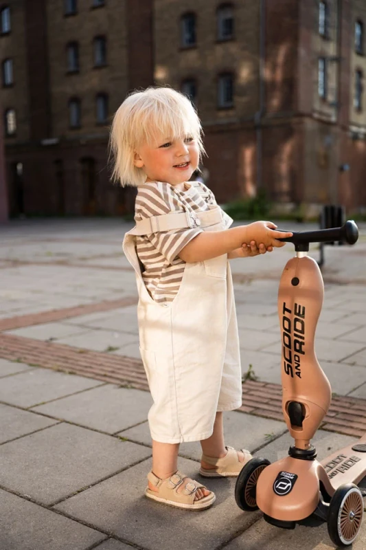 pol_pl_SCOOTANDRIDE-Highwaykick-1-Push-and-Go-2w1-Jezdzik-i-hulajnoga-z-raczka-do-prowadzenia-1-5-lat-Mocha-13656_28.webp