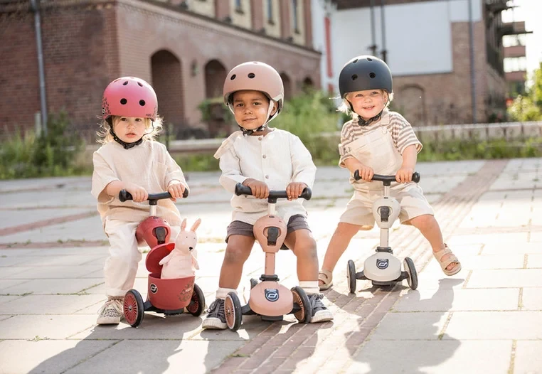 pol_pl_SCOOTANDRIDE-Kask-XXS-S-dla-dzieci-1-5-lat-Mocha-13658_14.webp
