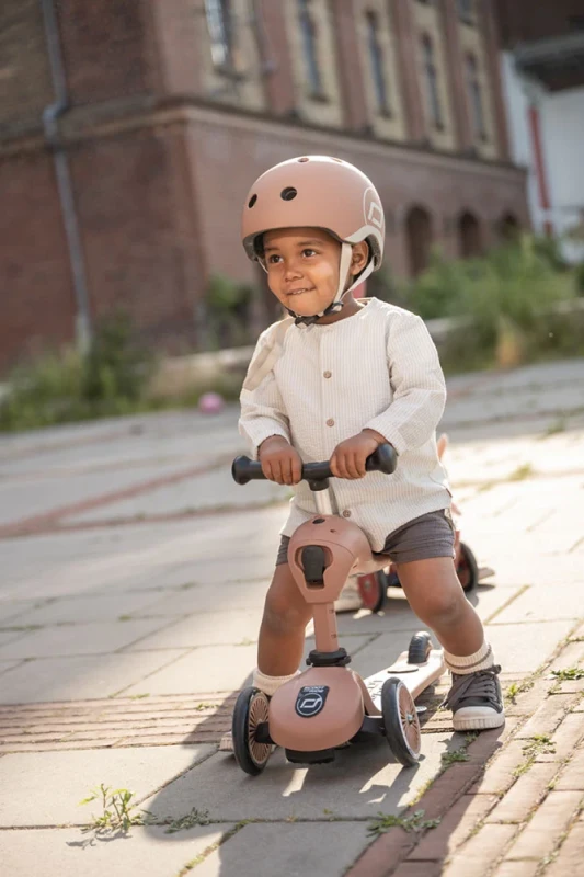 pol_pl_SCOOTANDRIDE-Kask-XXS-S-dla-dzieci-1-5-lat-Mocha-13658_16.webp