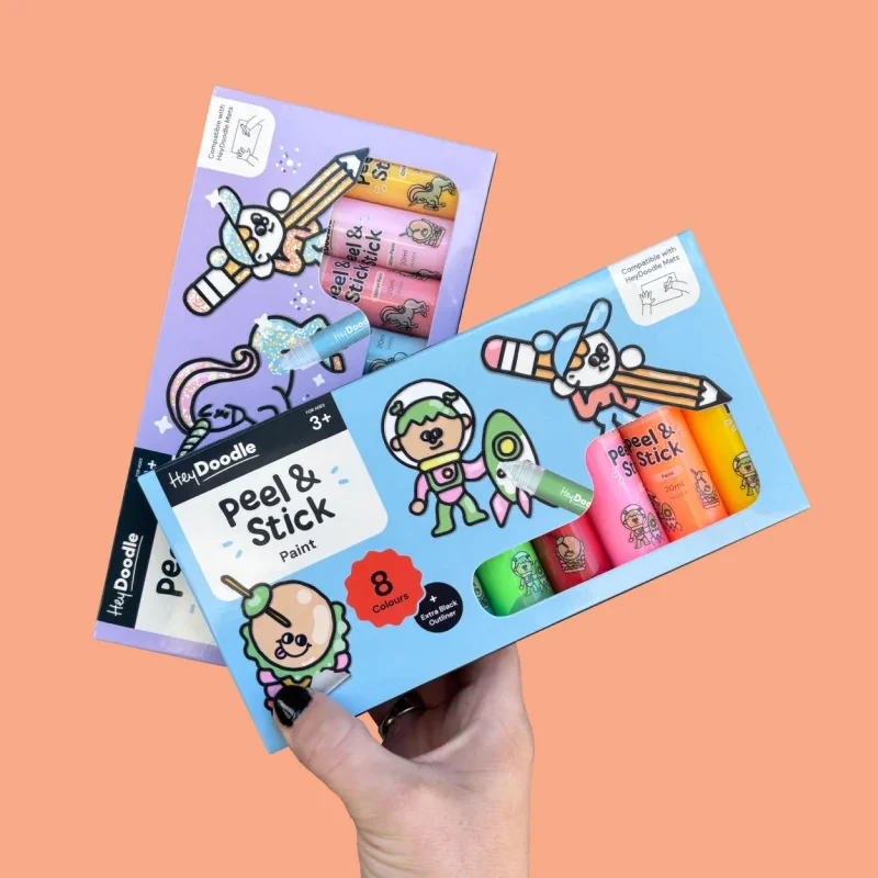Naklejki z farb Peel & Stick HeyDoodle na macie silikonowej