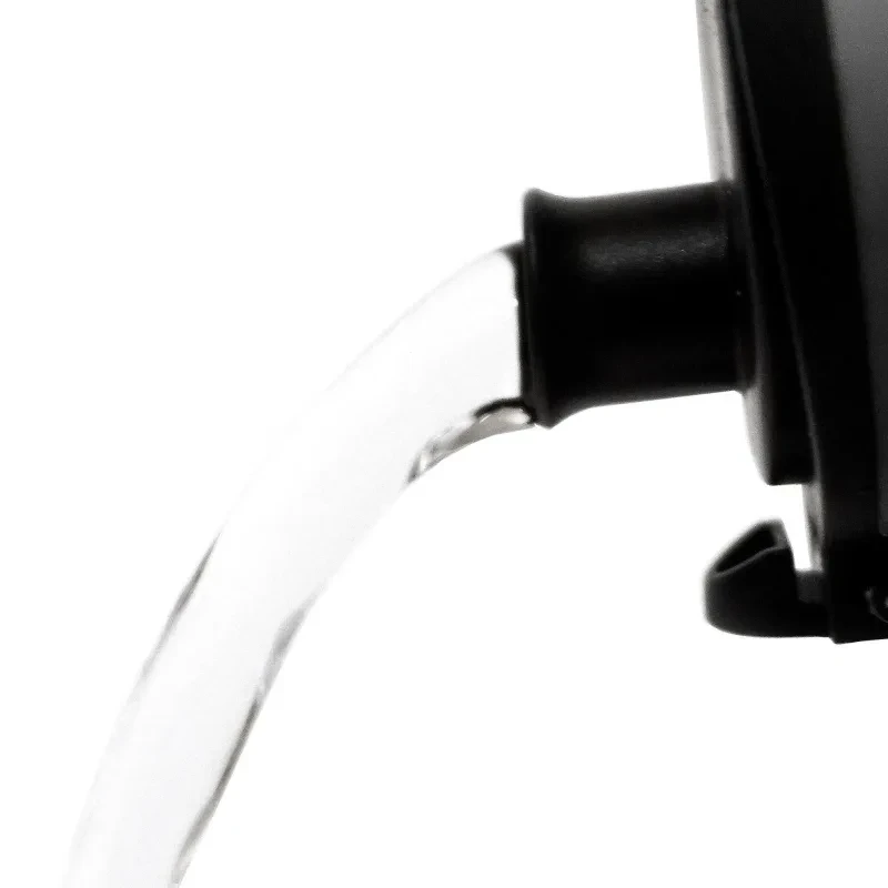 Bidon ION8 BPA Free – szeroki otwór na owoce i kostki lodu