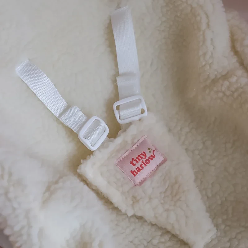 Kolorowy fotelik dla lalek Tiny Harlow do zabawy i bujania