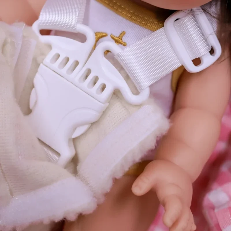 Fotelik dla lalek Tiny Harlow idealny prezent dla dzieci
