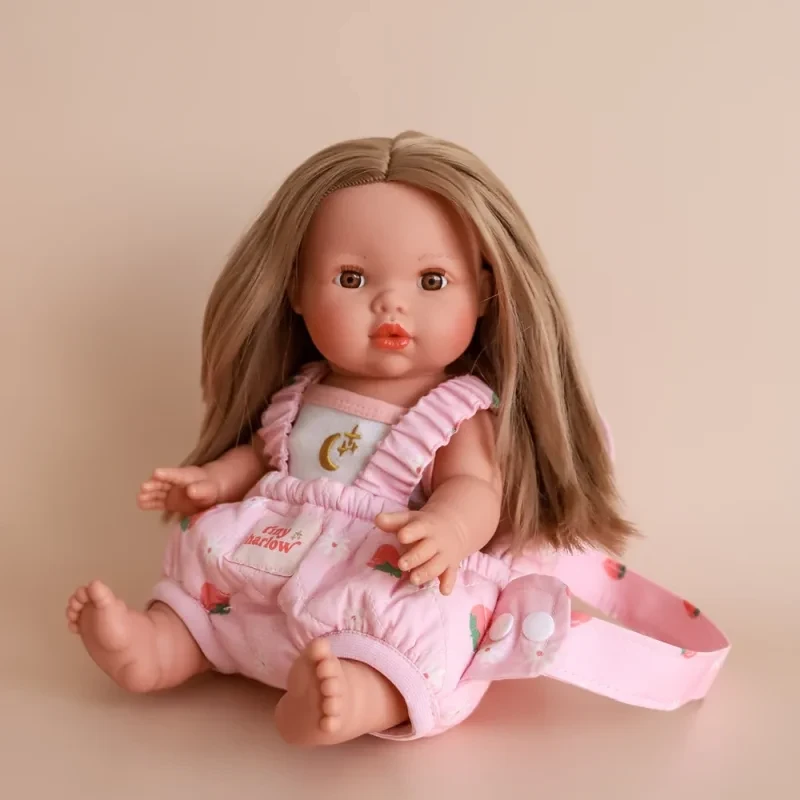 Nosidełko dla lalki Strawberry Tiny Harlow 3+ w kolorze czerwonym