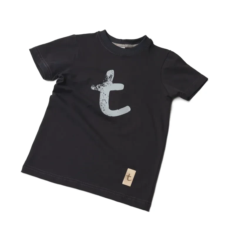 grafitowy T-shirt TUSS DARK z literą t