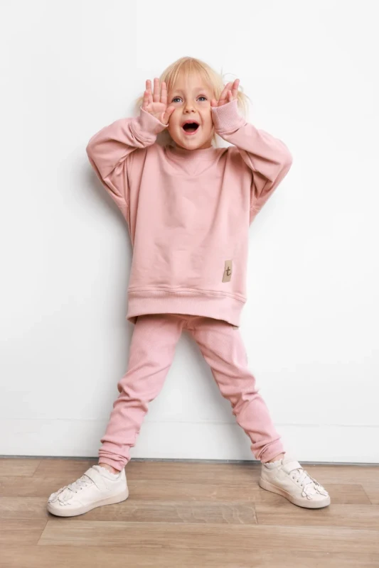 Legginsy prążkowane RIB Pink TUSS – tył, różowe legginsy dziewczęce