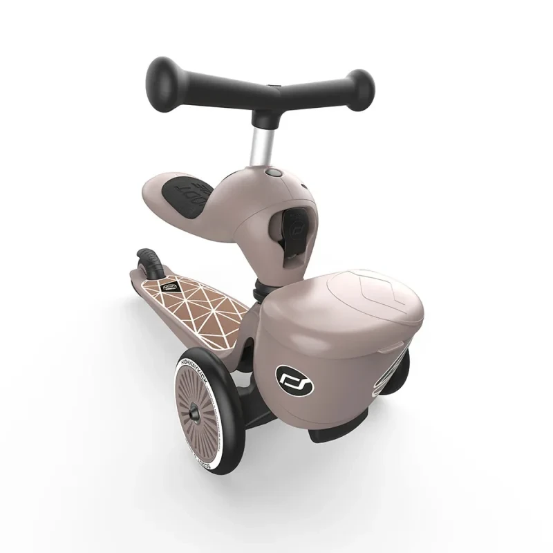 4897033966054-96605-SCOOTANDRIDE-Highwaykick-1-Lifestyle-2w1-Jezdzik-i-hulajnoga-z-zamykanym-schowkiem-1-5-lat-Brown-Lines-(10).webp