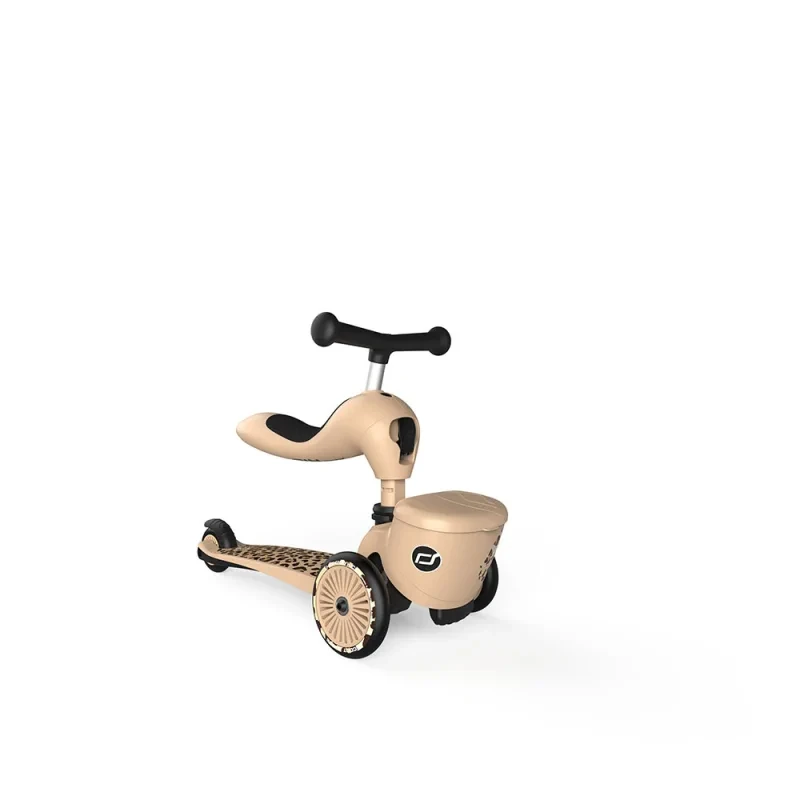 4897033966078-96607-SCOOTANDRIDE-Highwaykick-1-Lifestyle-2w1-Jezdzik-i-hulajnoga-z-zamykanym-schowkiem-1-5-lat-Leopard-(5).webp
