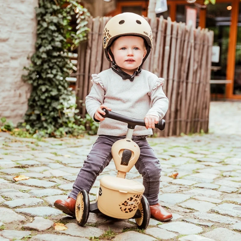 4897033966078-96607-SCOOTANDRIDE-Highwaykick-1-Lifestyle-2w1-Jezdzik-i-hulajnoga-z-zamykanym-schowkiem-1-5-lat-Leopard-(2).webp