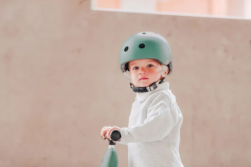 Regulowany kask Scoot & Ride dla dzieci 1-5 lat Forest