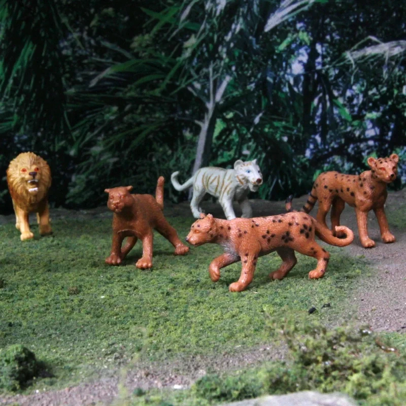 Figurki geparda i lamparta – Safari Ltd.