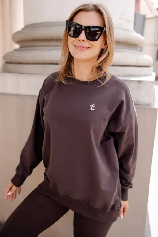 Bluza damska OVER Czekoladowa Choco TUSS – widok z przodu