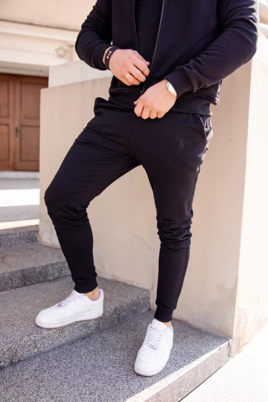 Czarna bluza męska BOMBER z haftem logo TS