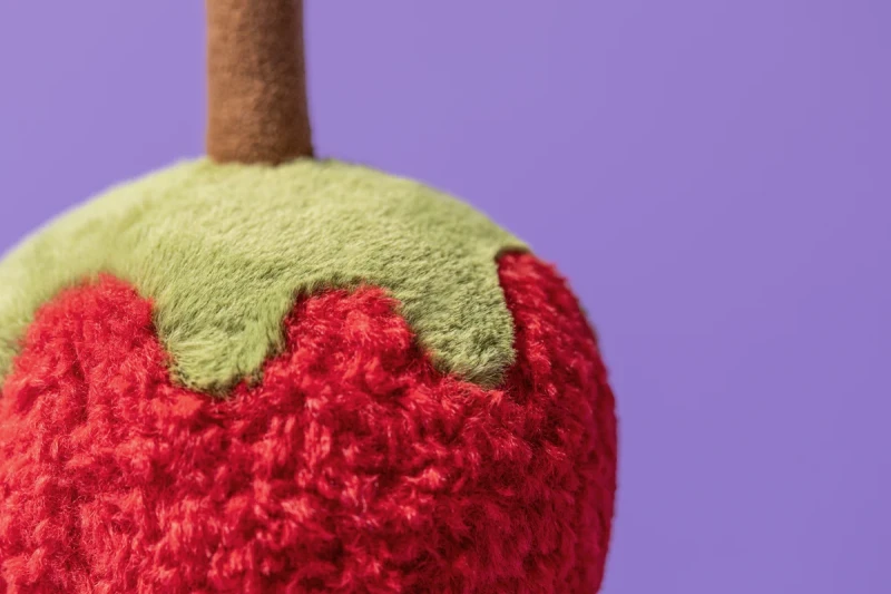 A6TFA-Amuseables-Toffee-Apple-Purple-Detail-Shot-3.webp