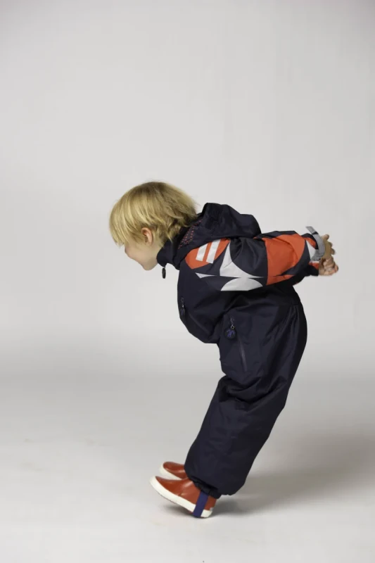 DD_AW25_Rainsuit_Buck_Studio (5).webp